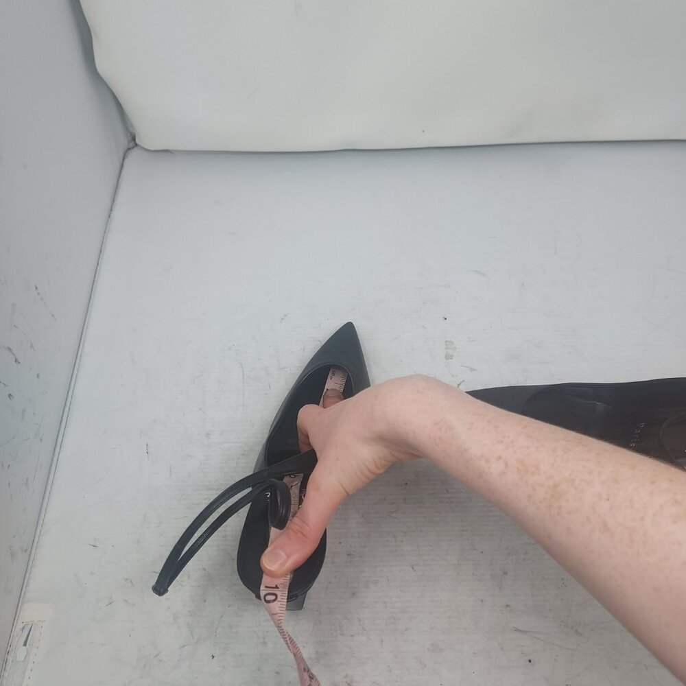 Christian Louboutin Black Strappy Condora Leather Pump - Picture 11 of 12